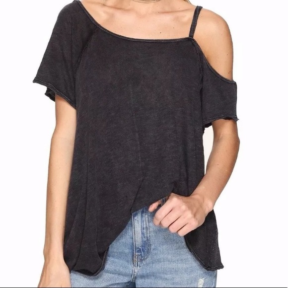 Free People Tops - NWT Free People Coraline One Cold Shoulder Top
